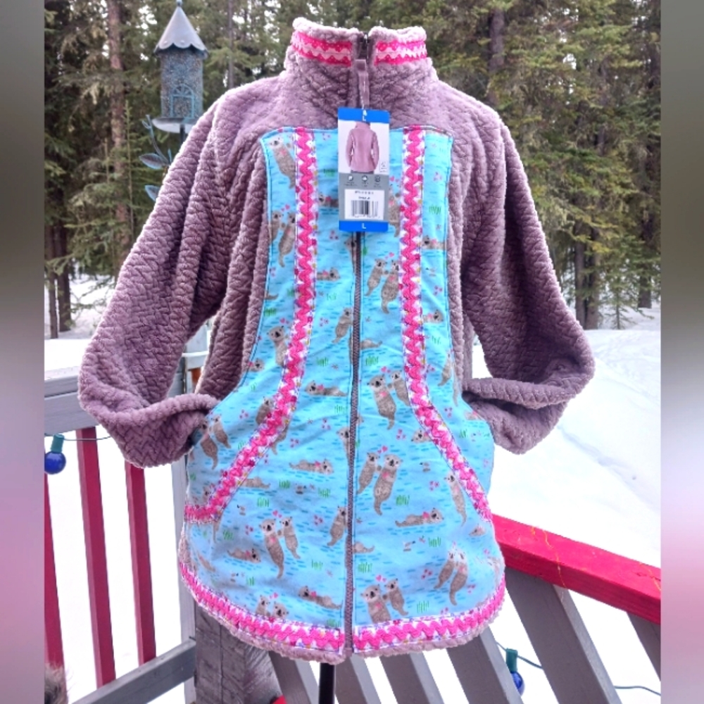 Kuspuk/mitzahoolan sweater